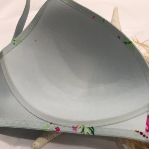 BEAUTIFUL LIGHT BLU W HOT PINK dalias & yellow tiny impatients on this 36A bra💕 - Picture 6 of 8